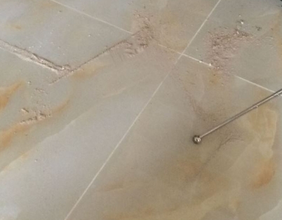 永德瓷砖空鼓维修公司分享粘合剂选择不当在瓷砖铺贴过程中可能导致以下问题